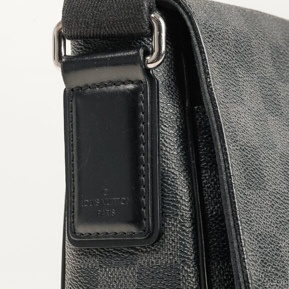 Louis Vuitton Graphite Damier District MM Cross Body Bag - Picture 9 of 14